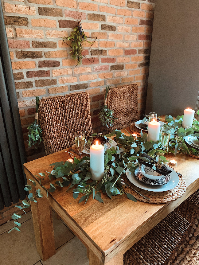 Christmas dining table style
